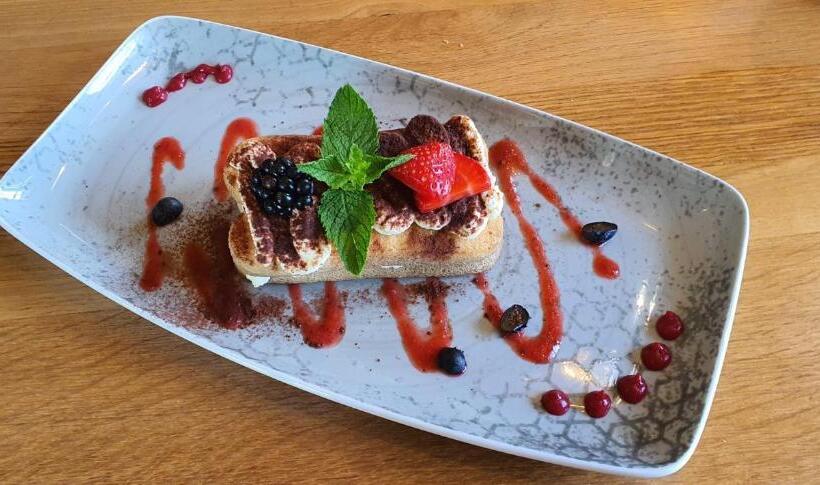 هتل Landgasthaus Lenniger