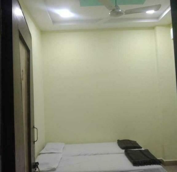 فندق Maharashtra Lodge Near Latur Bus Stand