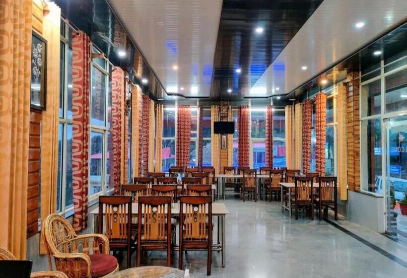 בית מלון כפרי Mount View Dhanaulti Dreams