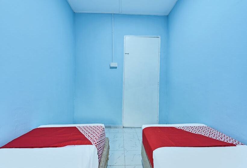 فندق Oyo 90708 D Kuala Waterfront Chalet & Boat Charters