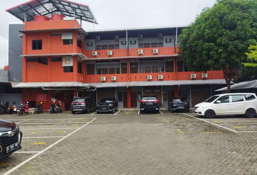 ホテル Oyo 92098 Kost Orange Syariah