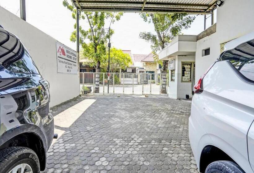 בית מלון כפרי Oyo 92124 Raya Permai Homestay