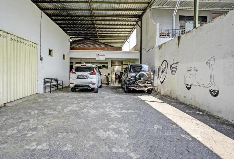 בית מלון כפרי Oyo 92124 Raya Permai Homestay