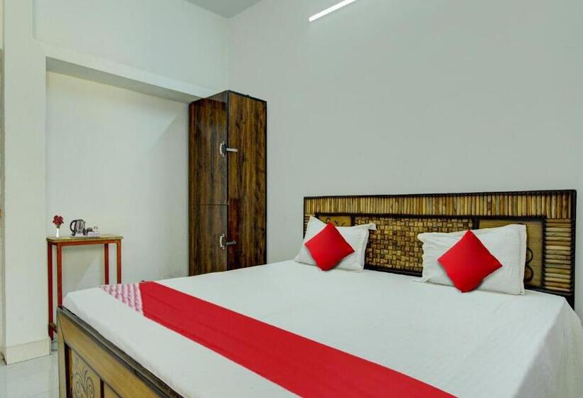 בית מלון כפרי O Pragya New