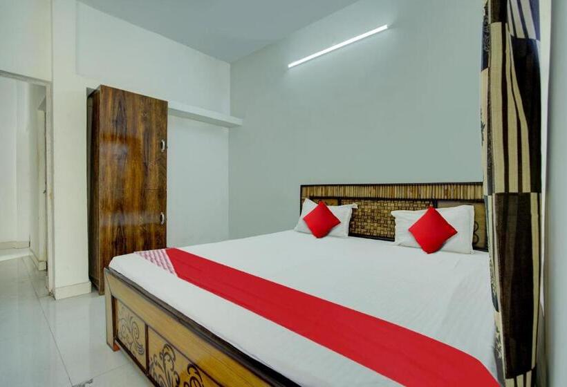 בית מלון כפרי O Pragya New