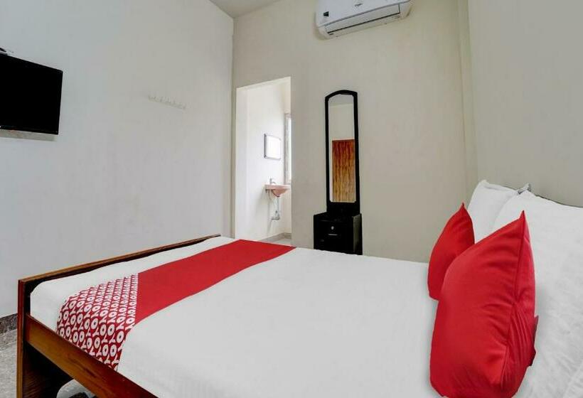 Отель Oyo Flagship 80634h V A S Lodge