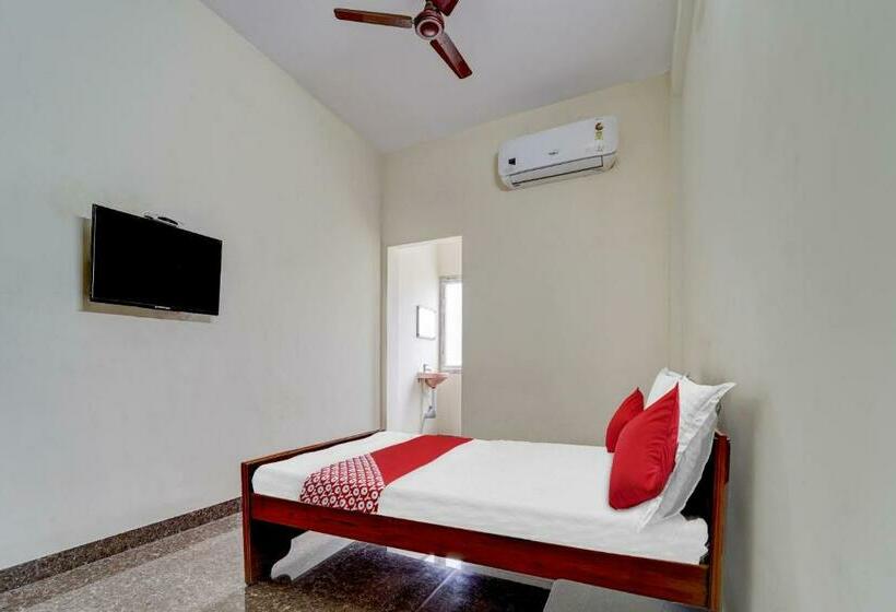 Отель Oyo Flagship 80634h V A S Lodge