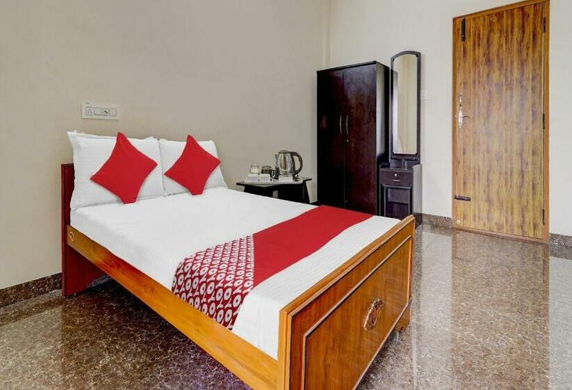 Отель Oyo Flagship 80634h V A S Lodge