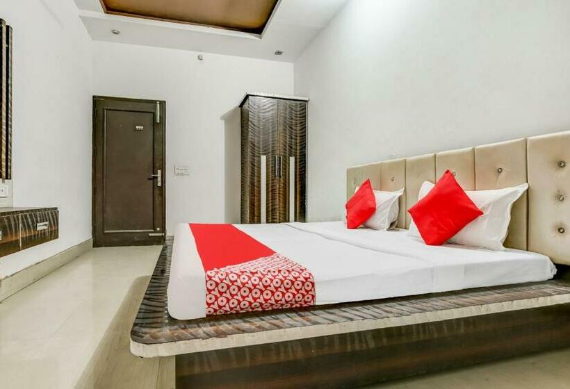 Flagship Hotel Big Boss