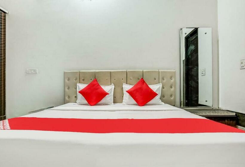 Flagship Hotel Big Boss