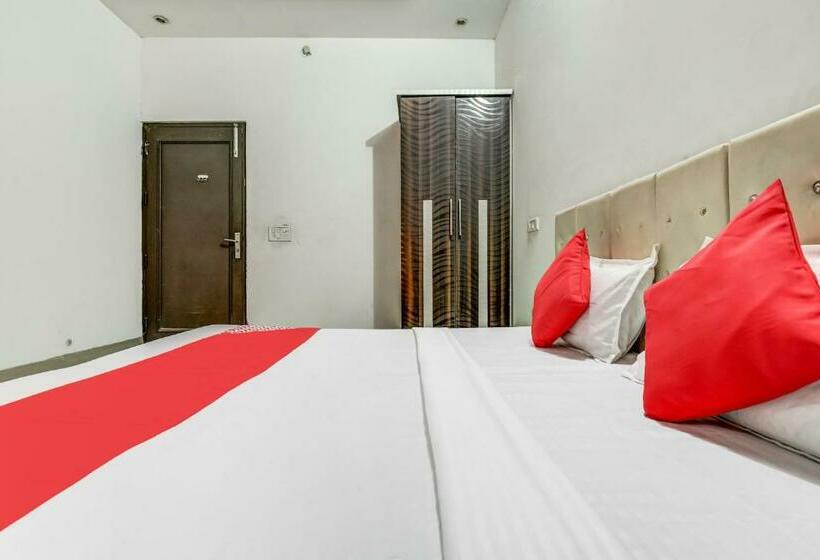 Flagship Hotel Big Boss