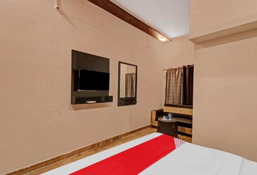 בית מלון כפרי Oyo Flagship 80648 Resort Stay Inn