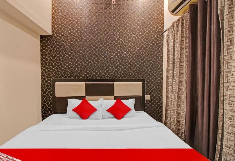 בית מלון כפרי Oyo Flagship 80648 Resort Stay Inn