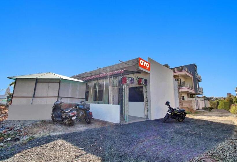 בית מלון כפרי Oyo Flagship 80648 Resort Stay Inn