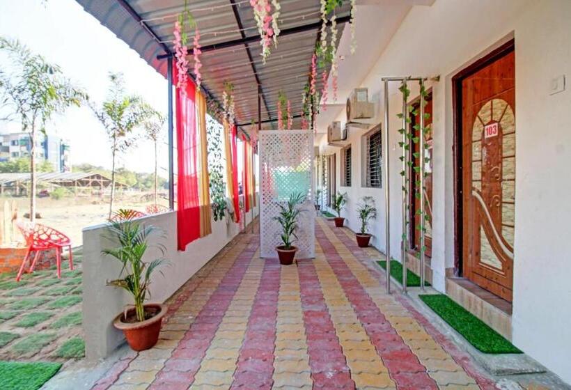 בית מלון כפרי Oyo Flagship 80648 Resort Stay Inn