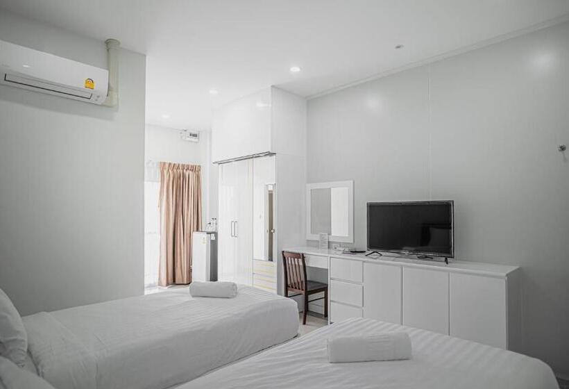 בית מלון כפרי Pt Grand