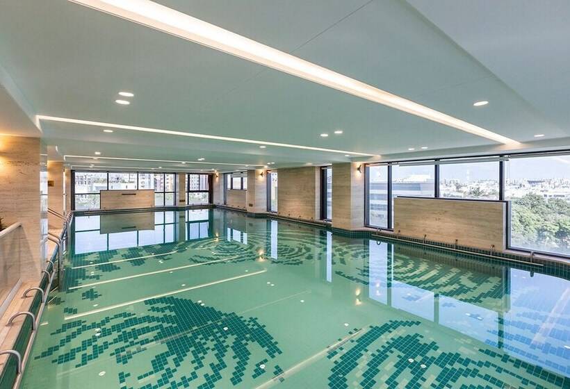 Отель Ramee International Surat