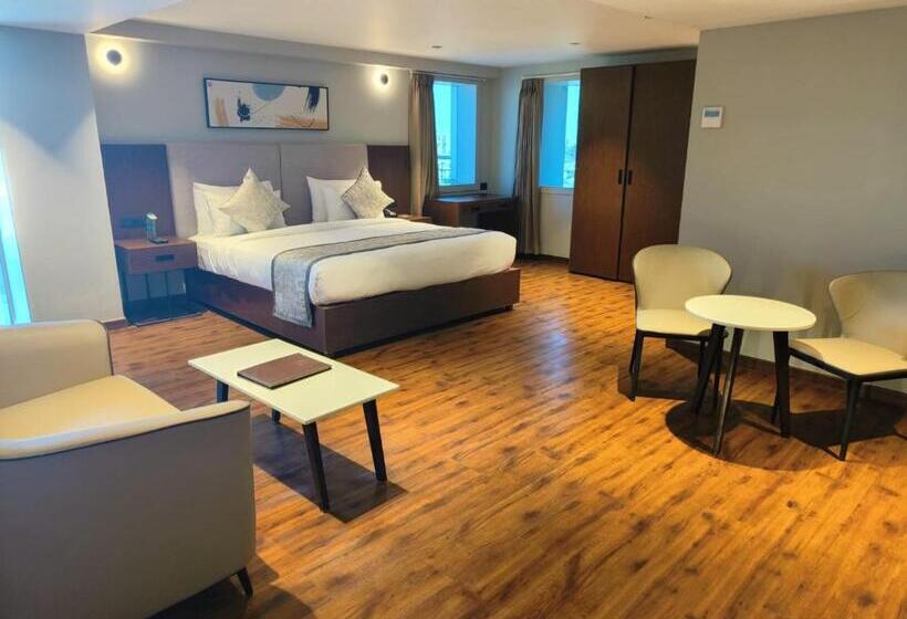 Отель Ramee International Surat