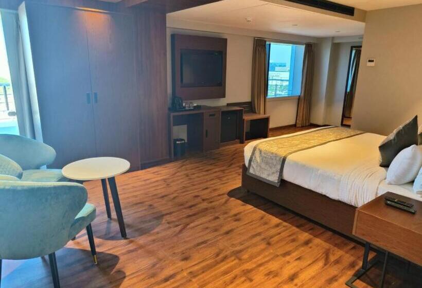 Отель Ramee International Surat