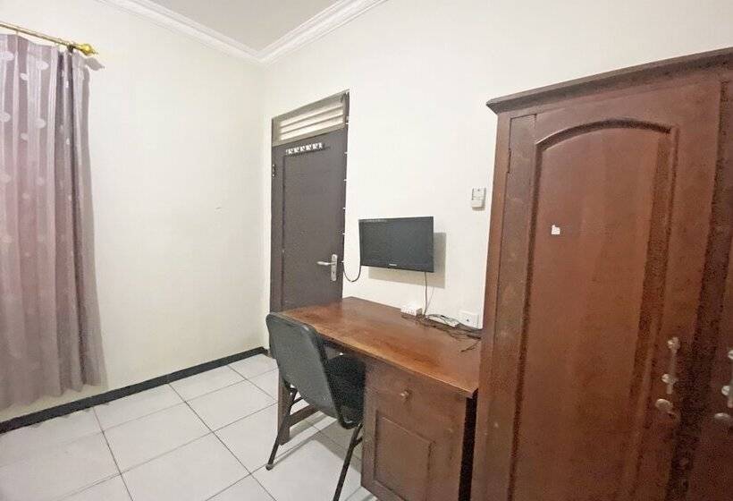 Отель Spot On 92042 Sumber Rejo Homestay