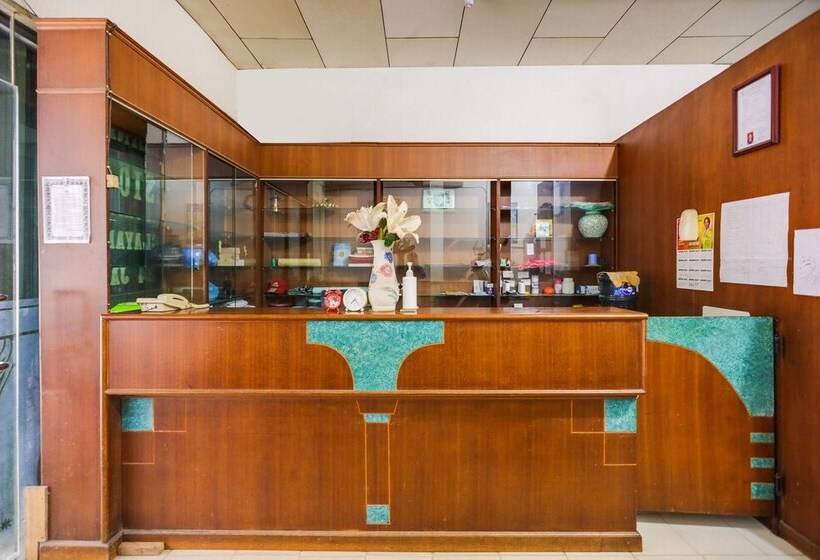 فندق Spot On 92072 Restu Ibu Homestay Syariah