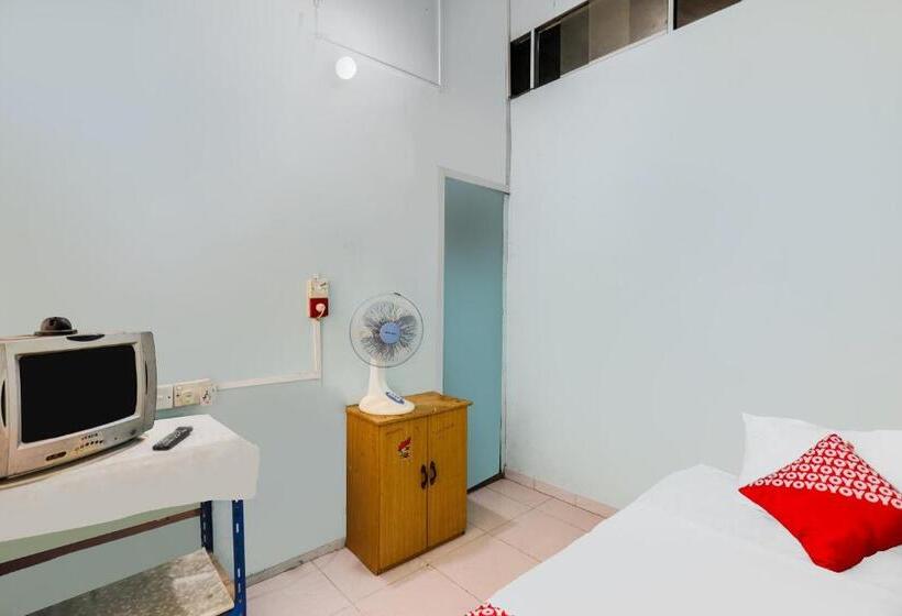 فندق Spot On 92072 Restu Ibu Homestay Syariah