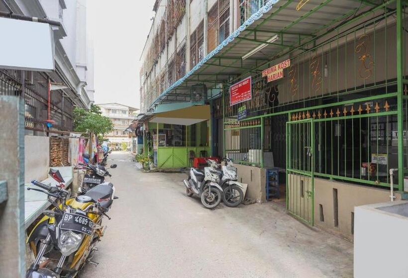 فندق Spot On 92072 Restu Ibu Homestay Syariah