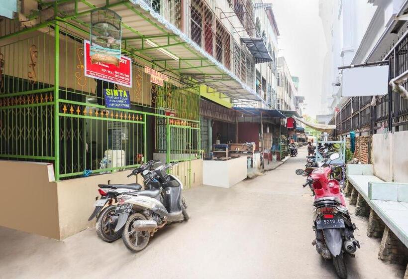 فندق Spot On 92072 Restu Ibu Homestay Syariah