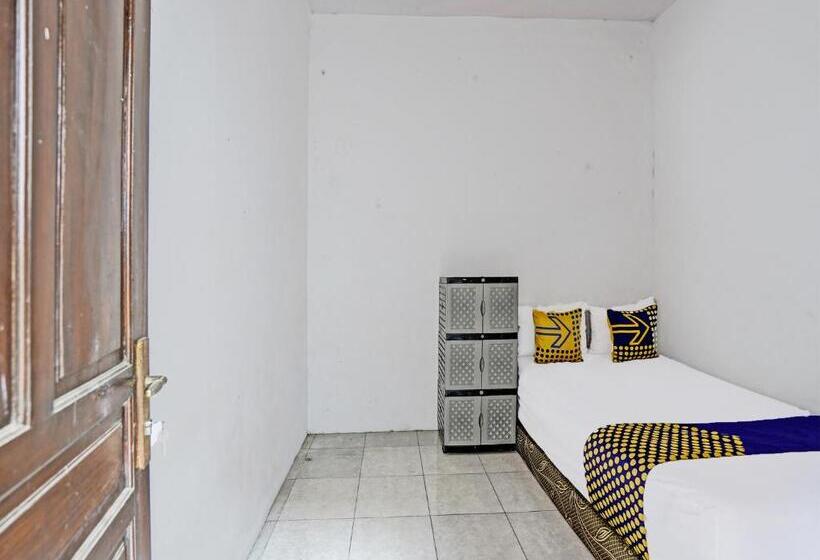 בית מלון כפרי Spot On 92086 Fun Guesthouse