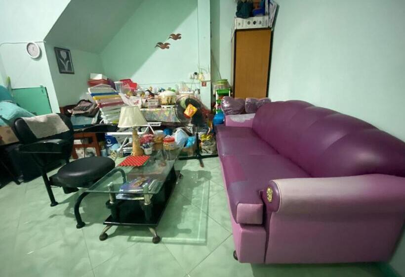 בית מלון כפרי Spot On 92115 Homestay Bude Sri