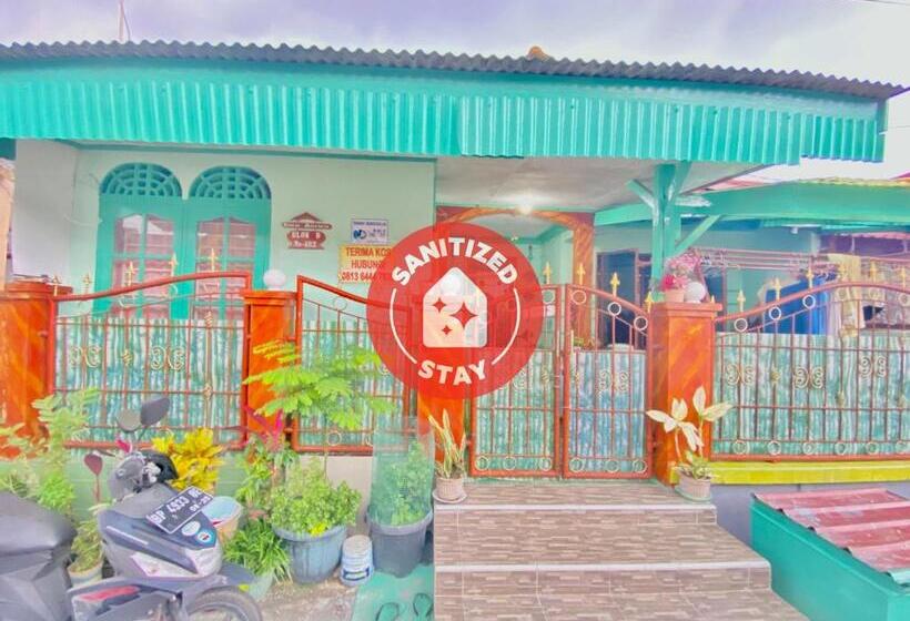 בית מלון כפרי Spot On 92115 Homestay Bude Sri