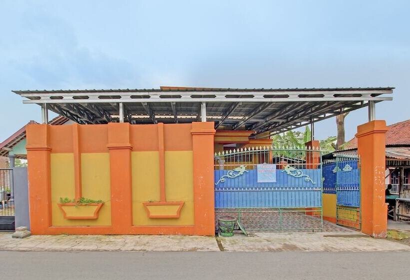 בית מלון כפרי Spot On 92123 Chikam House Syariah