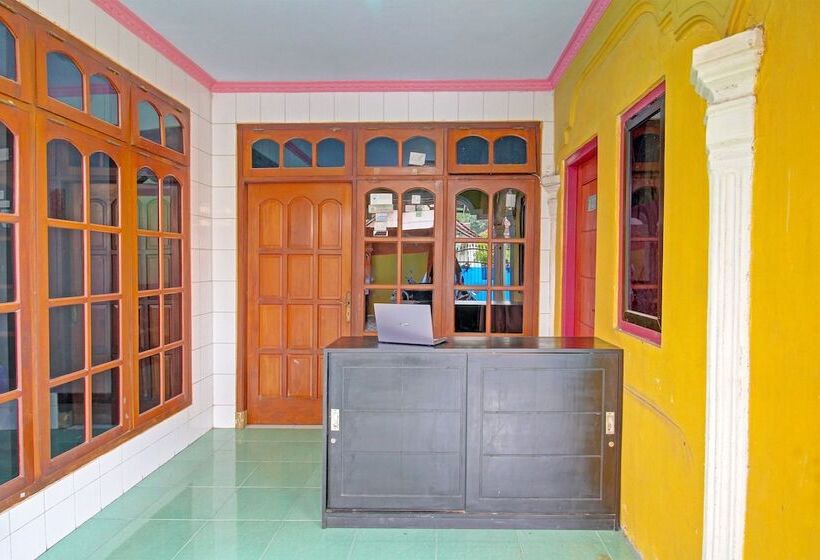 בית מלון כפרי Spot On 92123 Chikam House Syariah