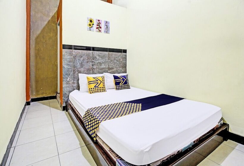 בית מלון כפרי Spot On 92123 Chikam House Syariah