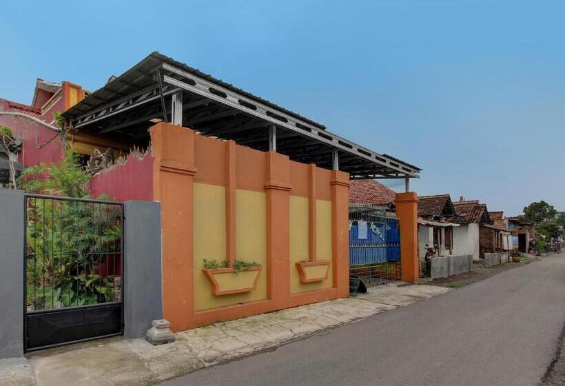 בית מלון כפרי Spot On 92123 Chikam House Syariah