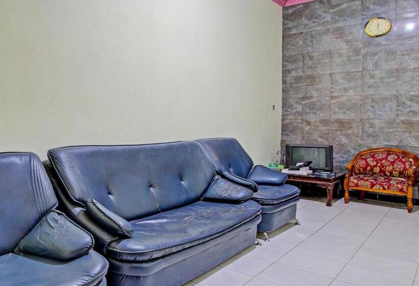 בית מלון כפרי Spot On 92123 Chikam House Syariah