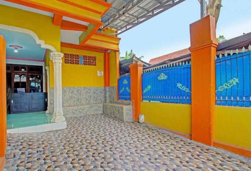 בית מלון כפרי Spot On 92123 Chikam House Syariah