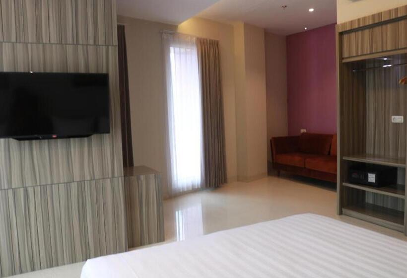 هتل Surabaya River View