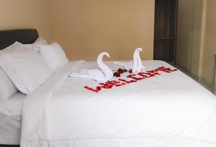 בית מלון כפרי The Laviana