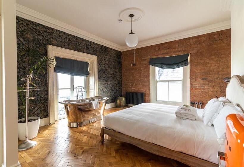 בית מלון כפרי The Palm