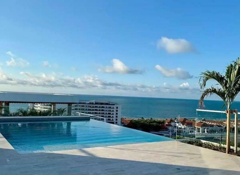 Martinique By Stay Q