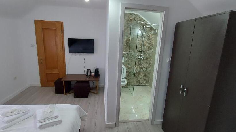 膳宿费 Antic House