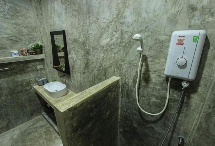 بنسيون Baanyaiguesthouse