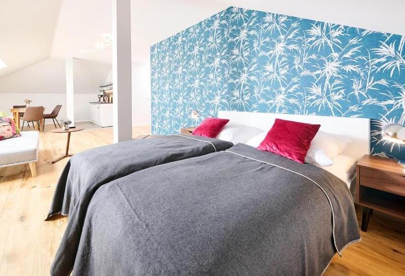 ペンション Bei Meyers   Zwenkauer See