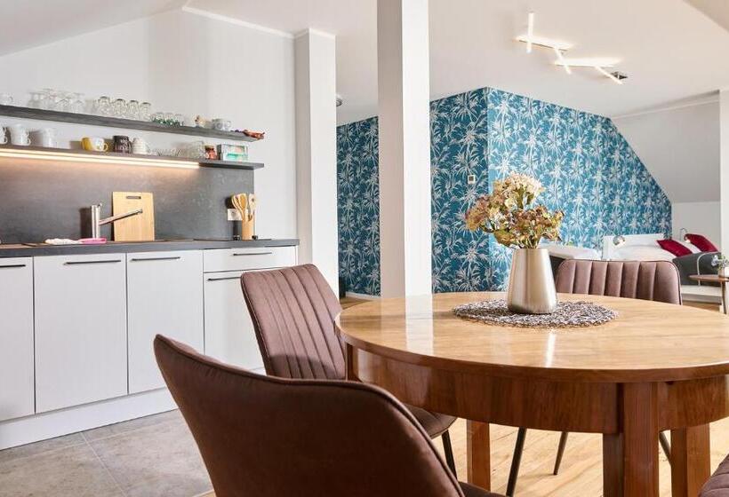 ペンション Bei Meyers   Zwenkauer See