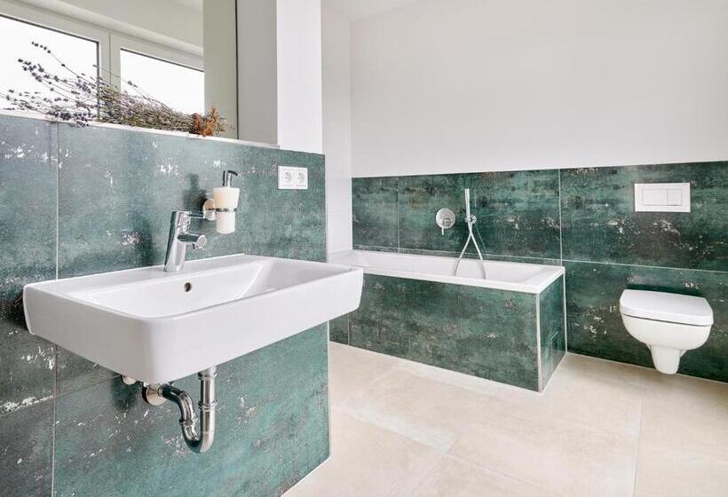 ペンション Bei Meyers   Zwenkauer See