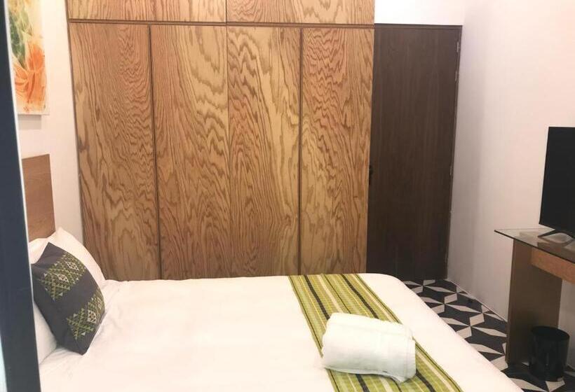 پانسیون Casa Lalique