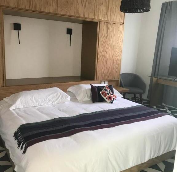 پانسیون Casa Lalique