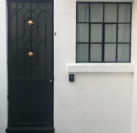 پانسیون Casa Lalique