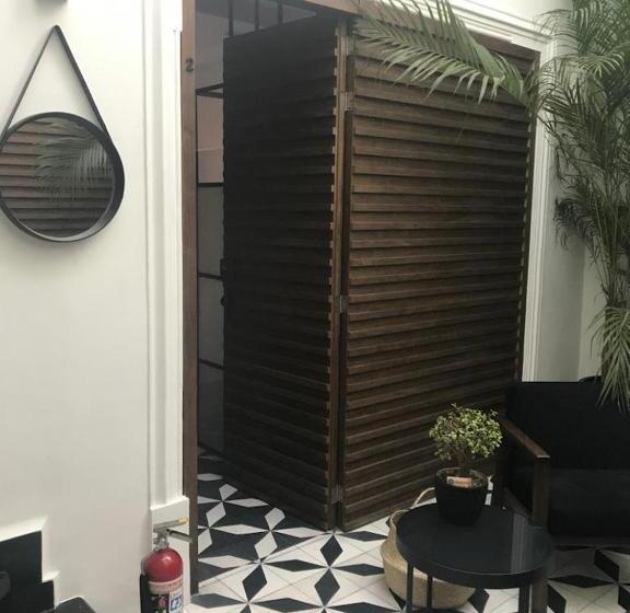 پانسیون Casa Lalique